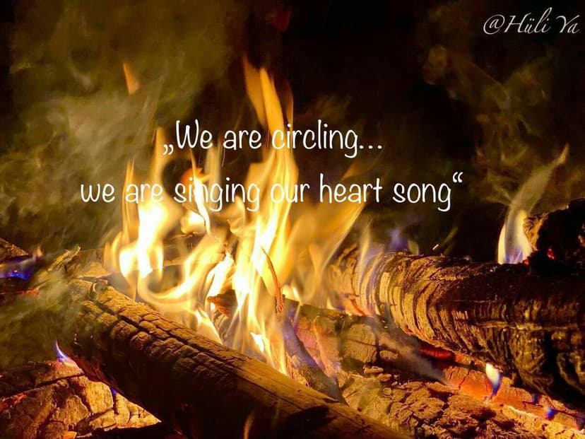 Frühlingfeier ums Feuer - Singen, Tanzen und Gemeinsamkeit