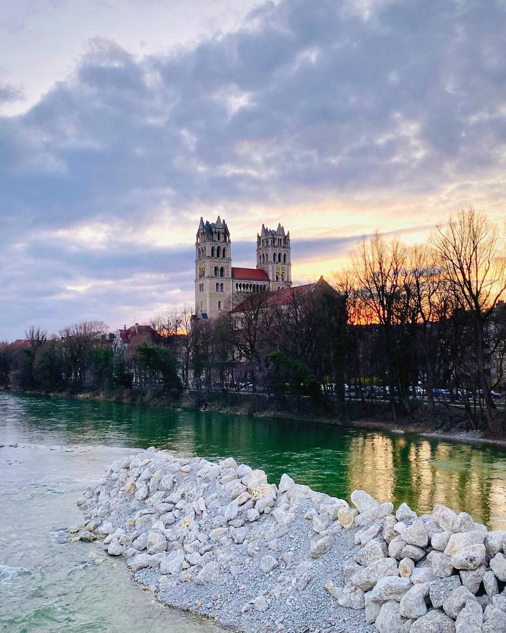 Breathwork & Stille in St. Maximilian