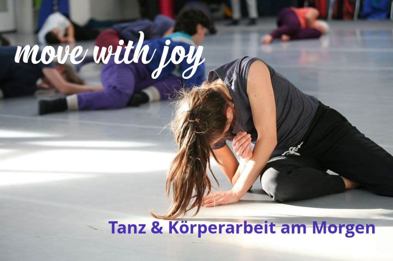 Zeitgenössische Tanzklasse mit Freiraum für Eigenes!